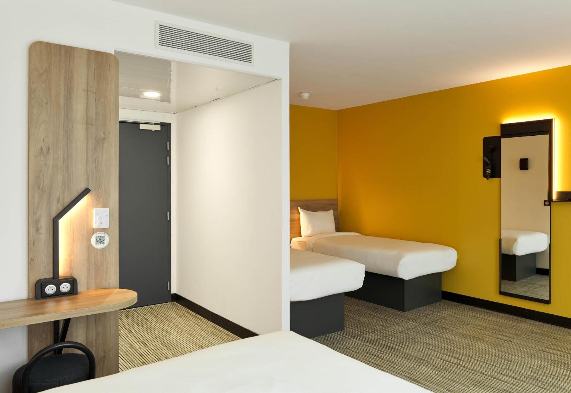 B&B Hotel Cergy Saint-Christophe Gare Exterior photo